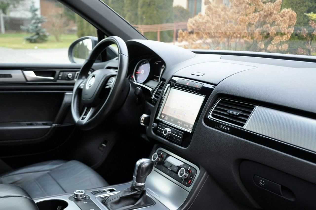 Volkswagen Touareg - Zdjęcie 17