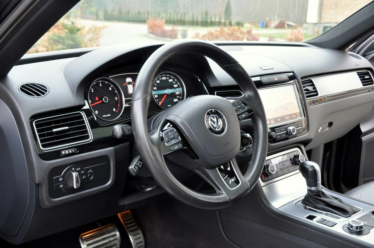 Volkswagen Touareg - Zdjęcie 24