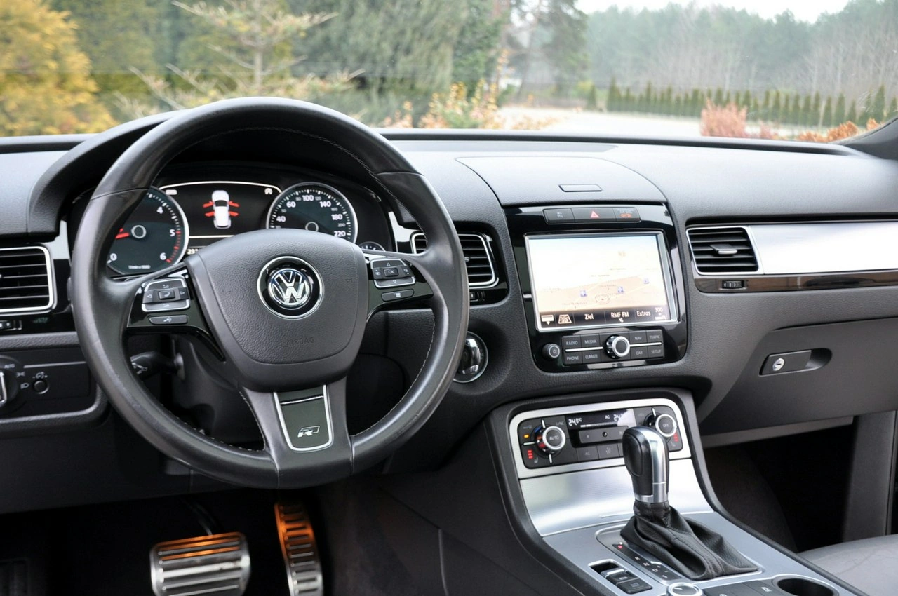 Volkswagen Touareg - Zdjęcie 32