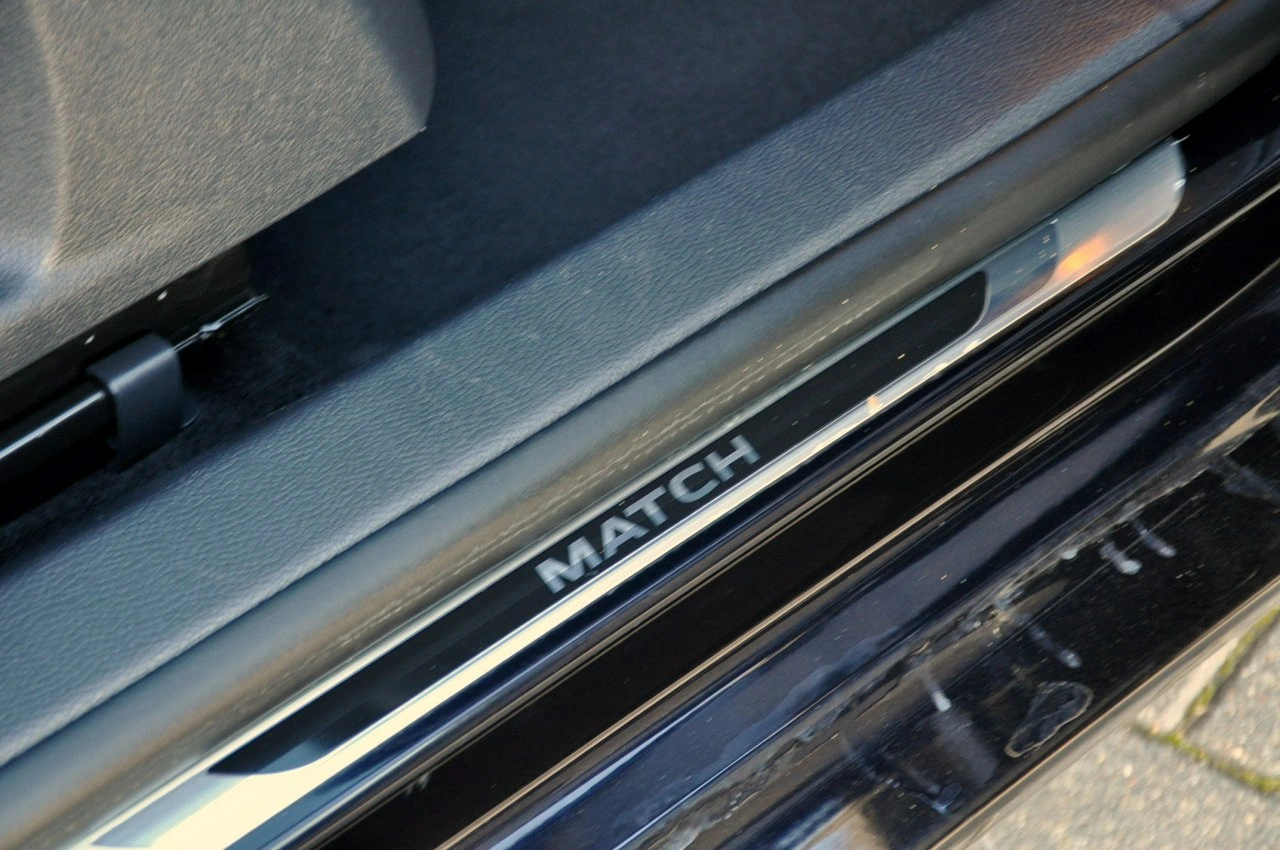 Volkswagen Golf - Zdjęcie 18