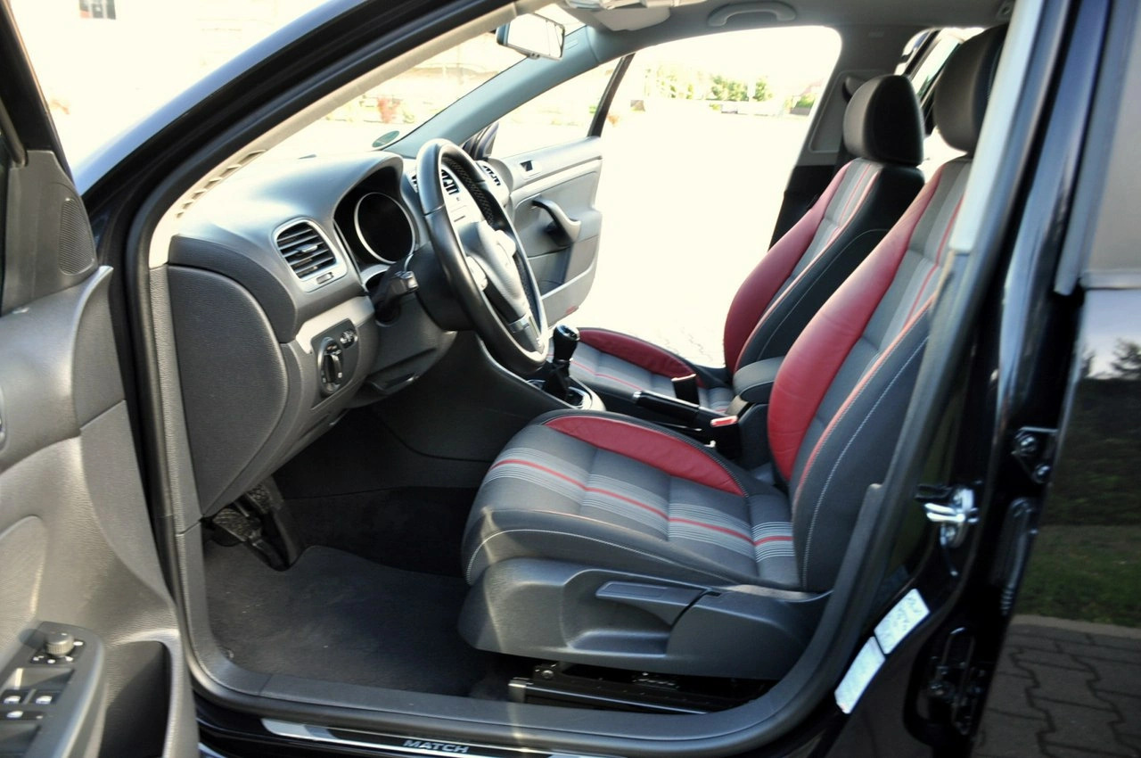 Volkswagen Golf - Zdjęcie 21