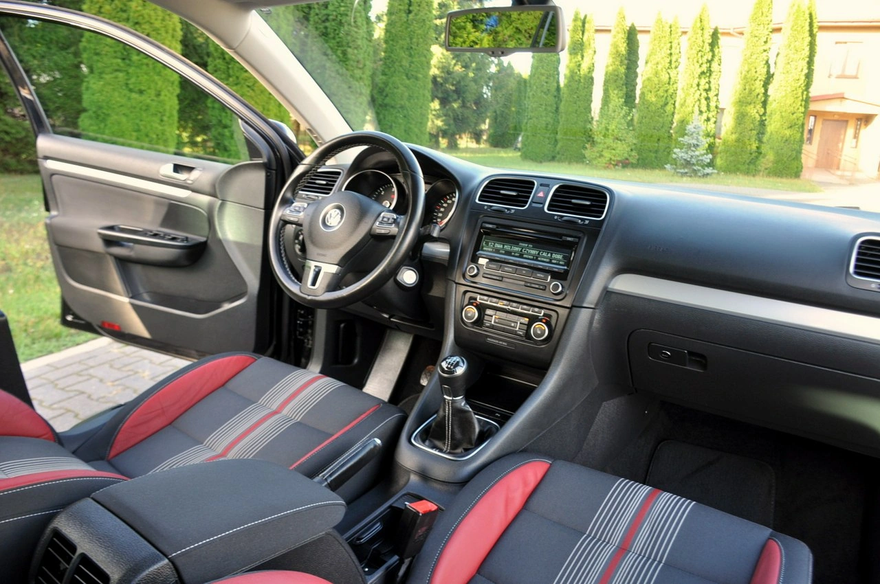 Volkswagen Golf - Zdjęcie 24
