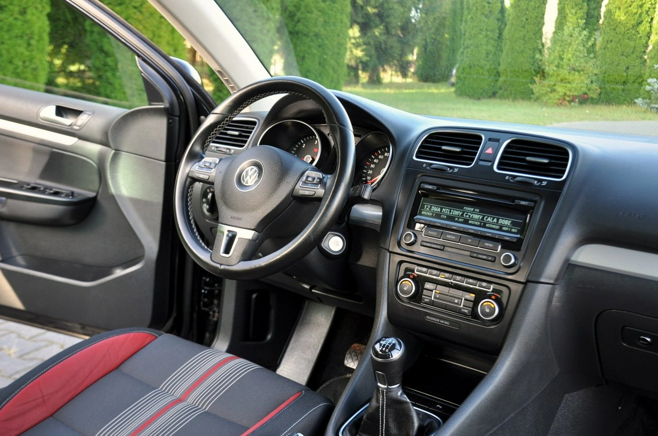 Volkswagen Golf - Zdjęcie 25