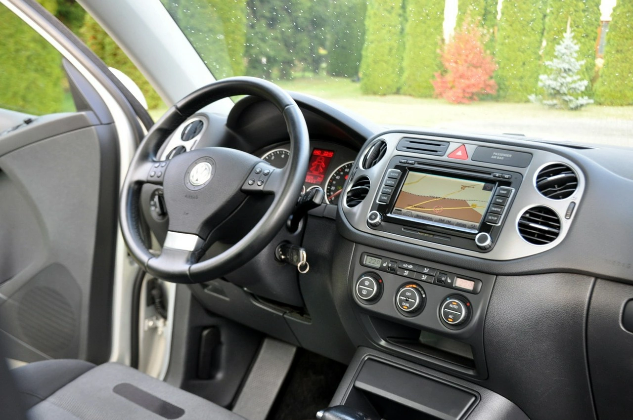 Volkswagen Tiguan - Zdjęcie 24