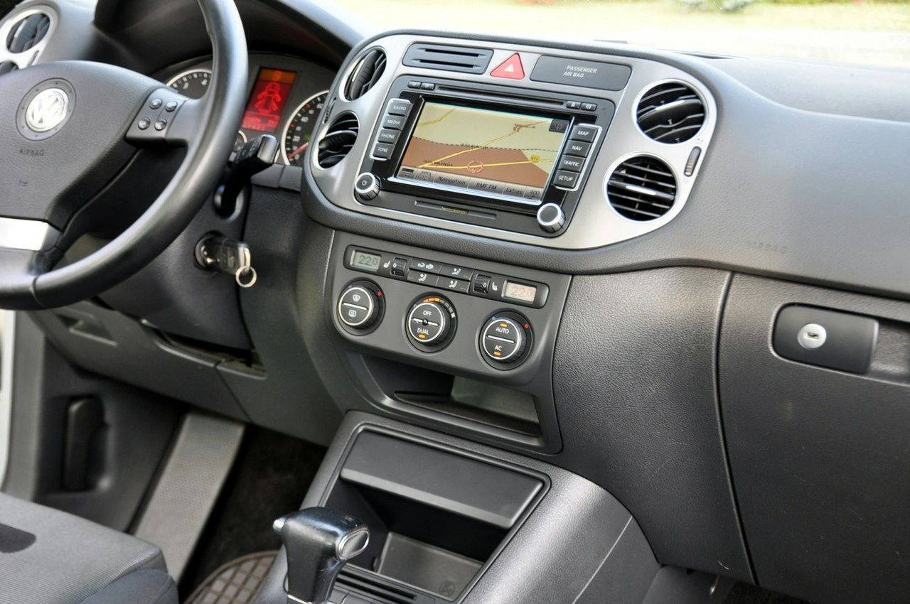 Volkswagen Tiguan - Zdjęcie 25