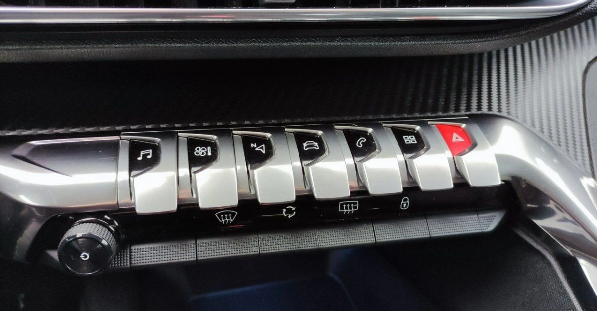 Peugeot 3008 - Zdjęcie 28