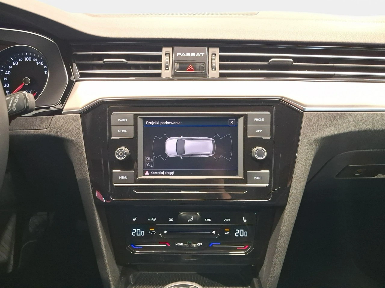 Volkswagen Passat Variant - Zdjęcie 16