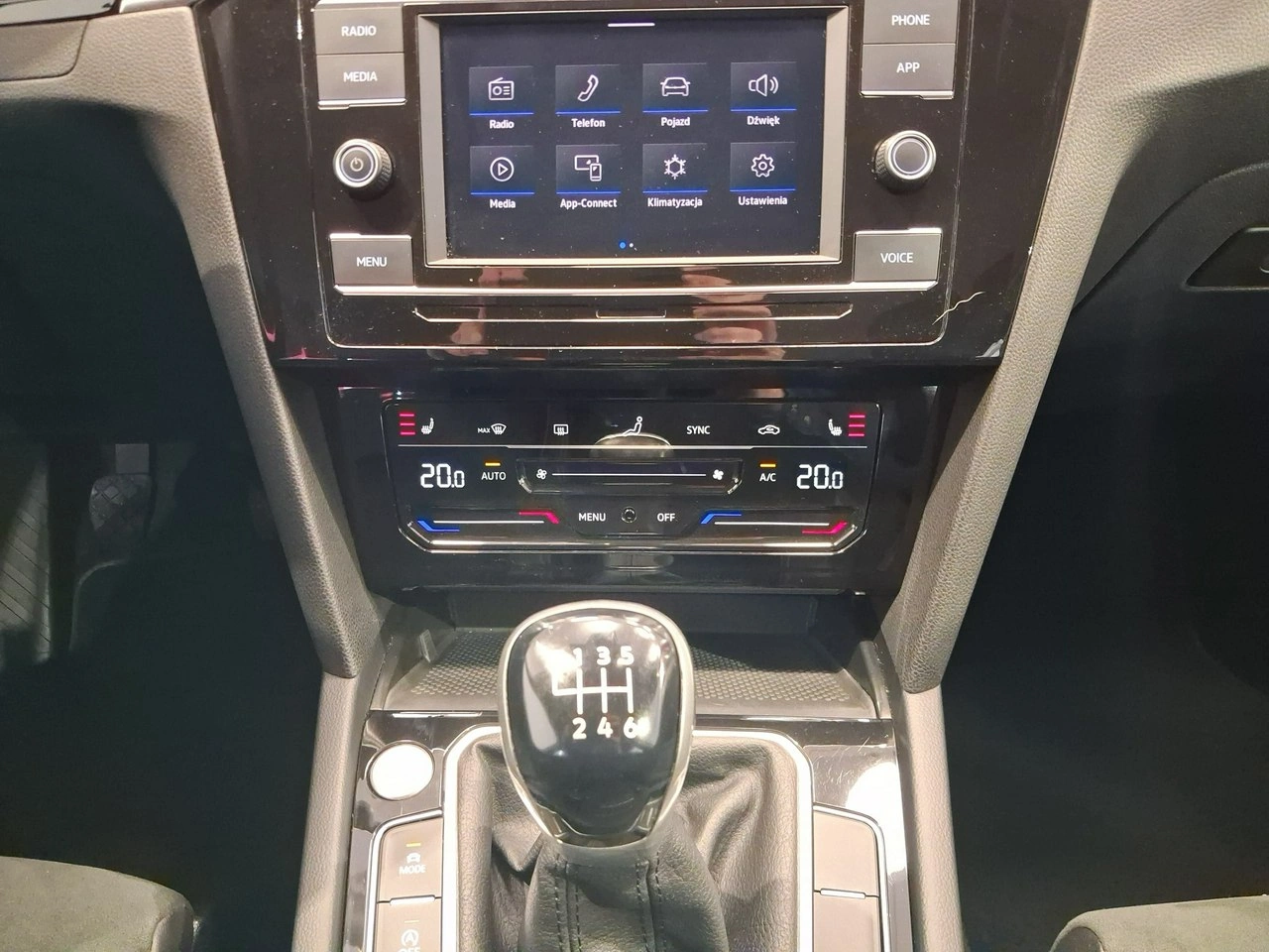 Volkswagen Passat Variant - Zdjęcie 18