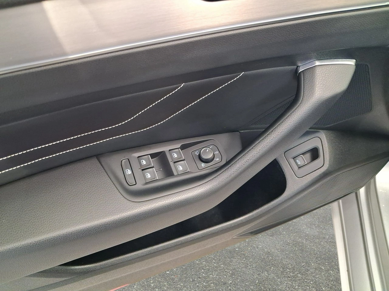 Volkswagen Passat Variant - Zdjęcie 20