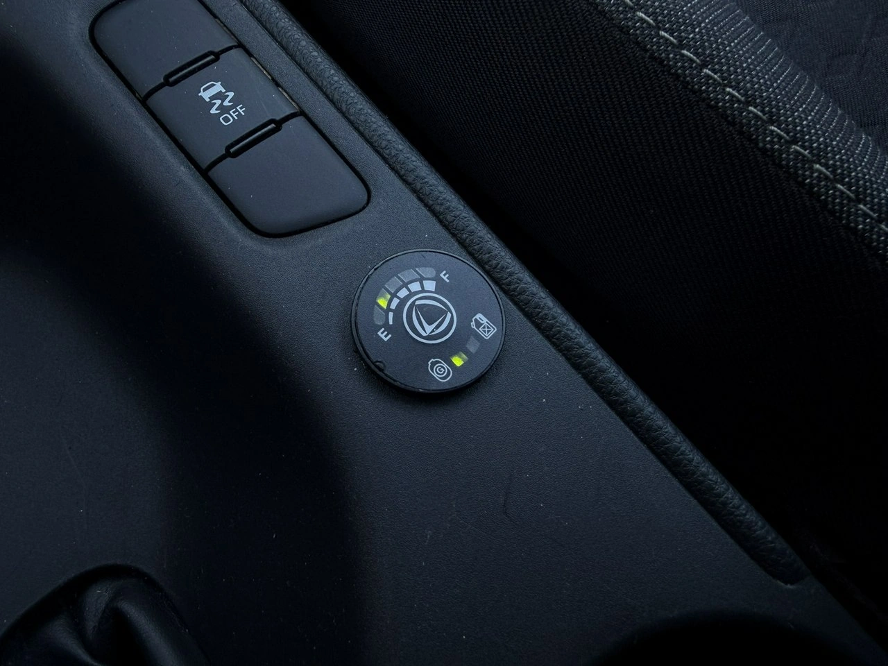Toyota Yaris - Zdjęcie 14