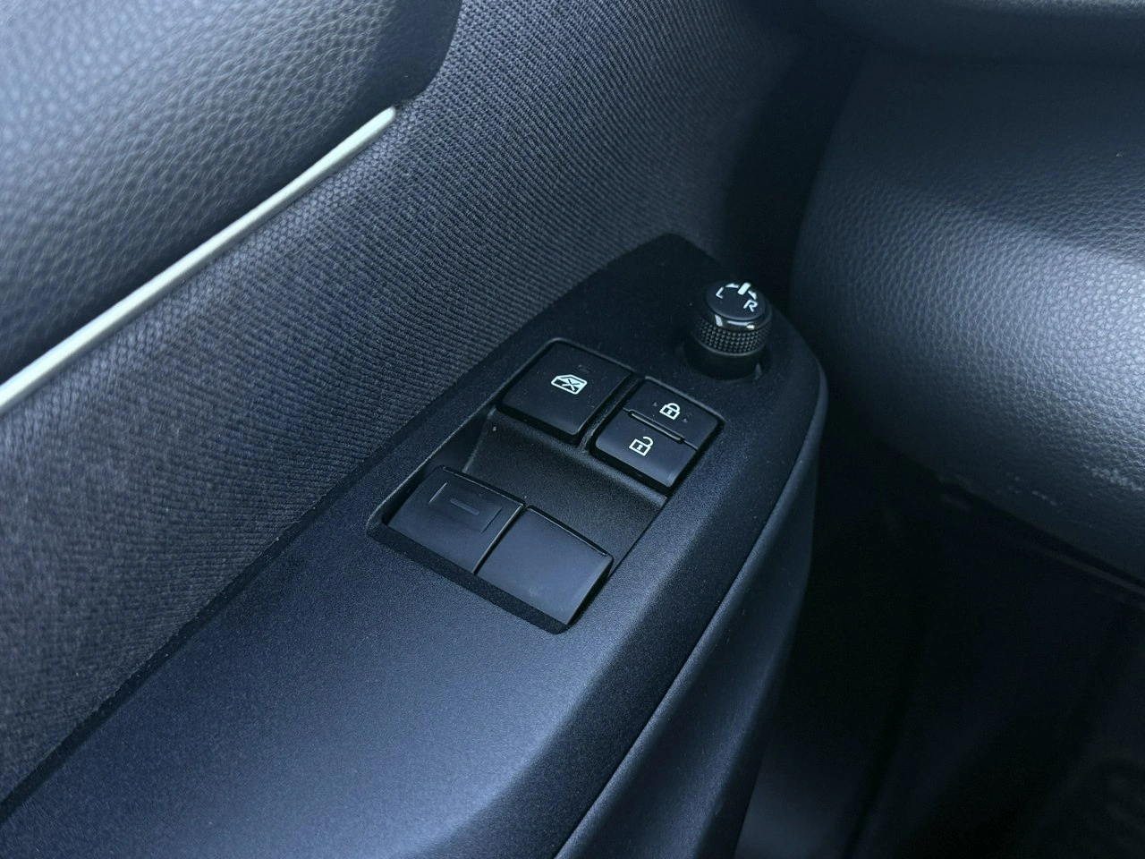 Toyota Yaris - Zdjęcie 15