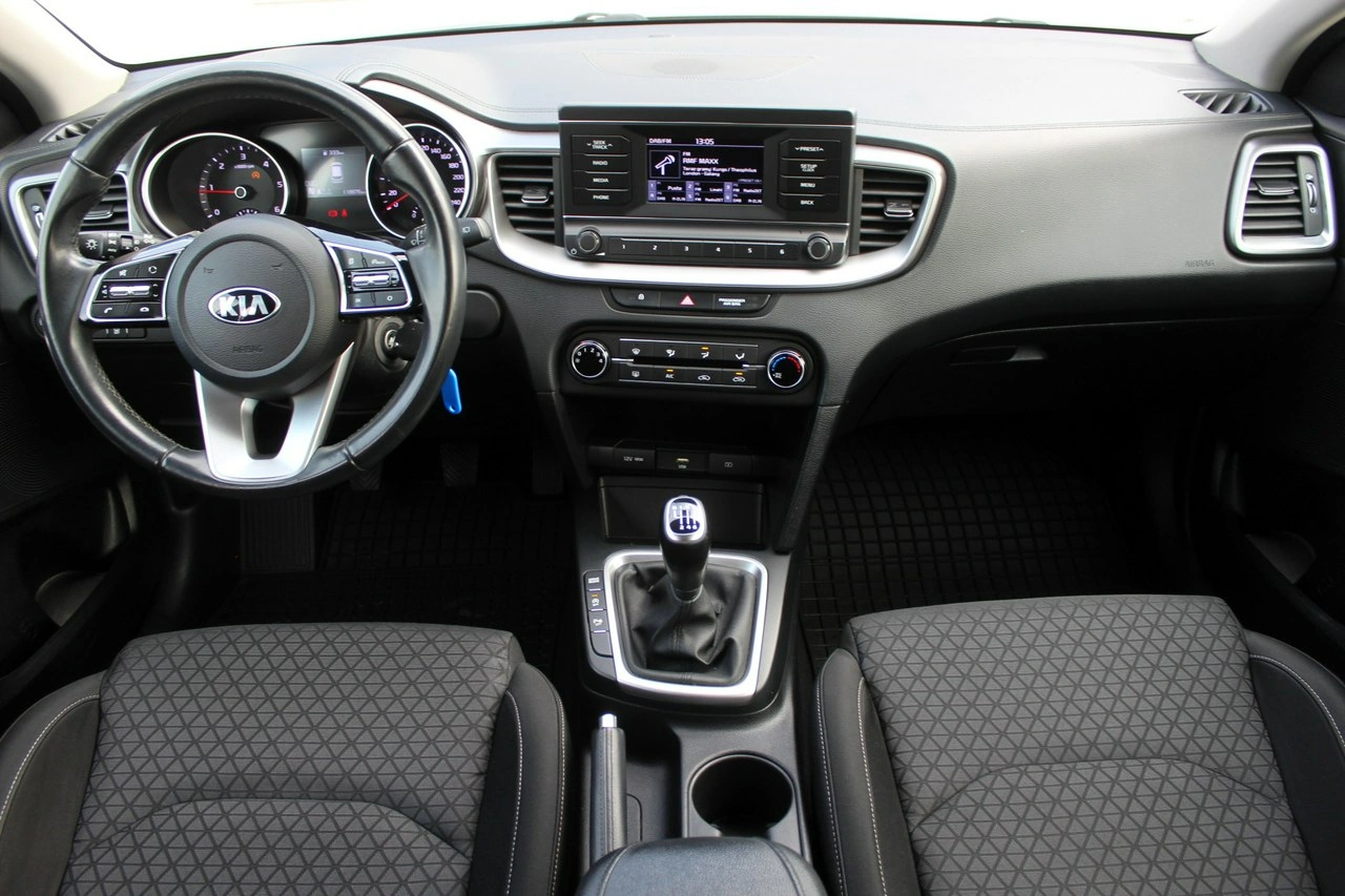 Kia Ceed - Zdjęcie 10