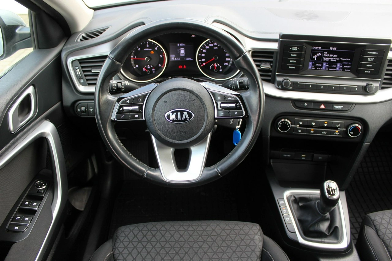 Kia Ceed - Zdjęcie 8