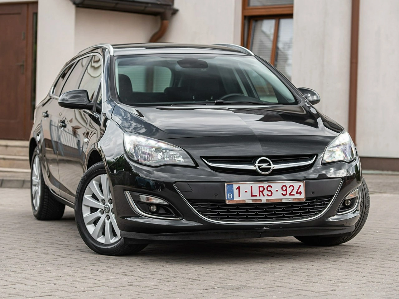 Opel Astra Sports Tourer - Zdjęcie 3