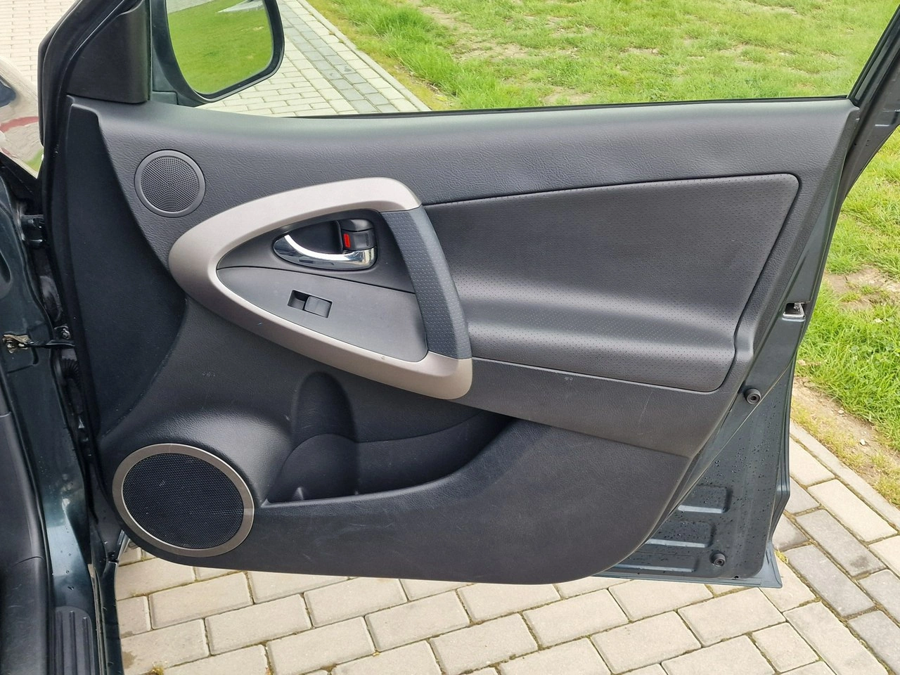 Toyota RAV-4 - Zdjęcie 24