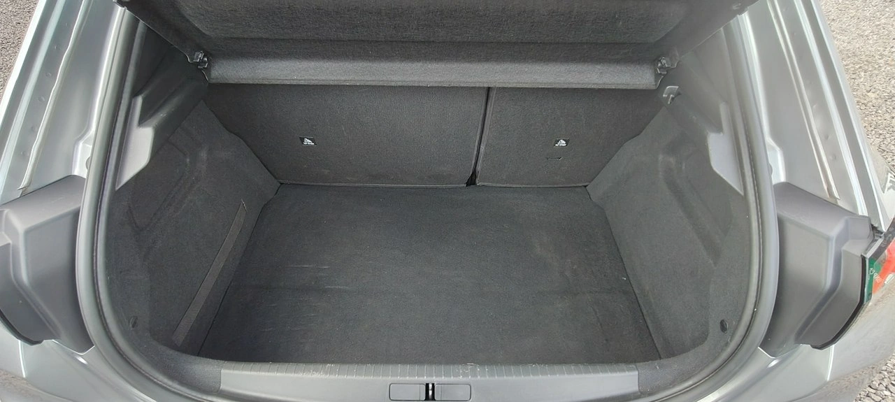 Peugeot 208 - Zdjęcie 15