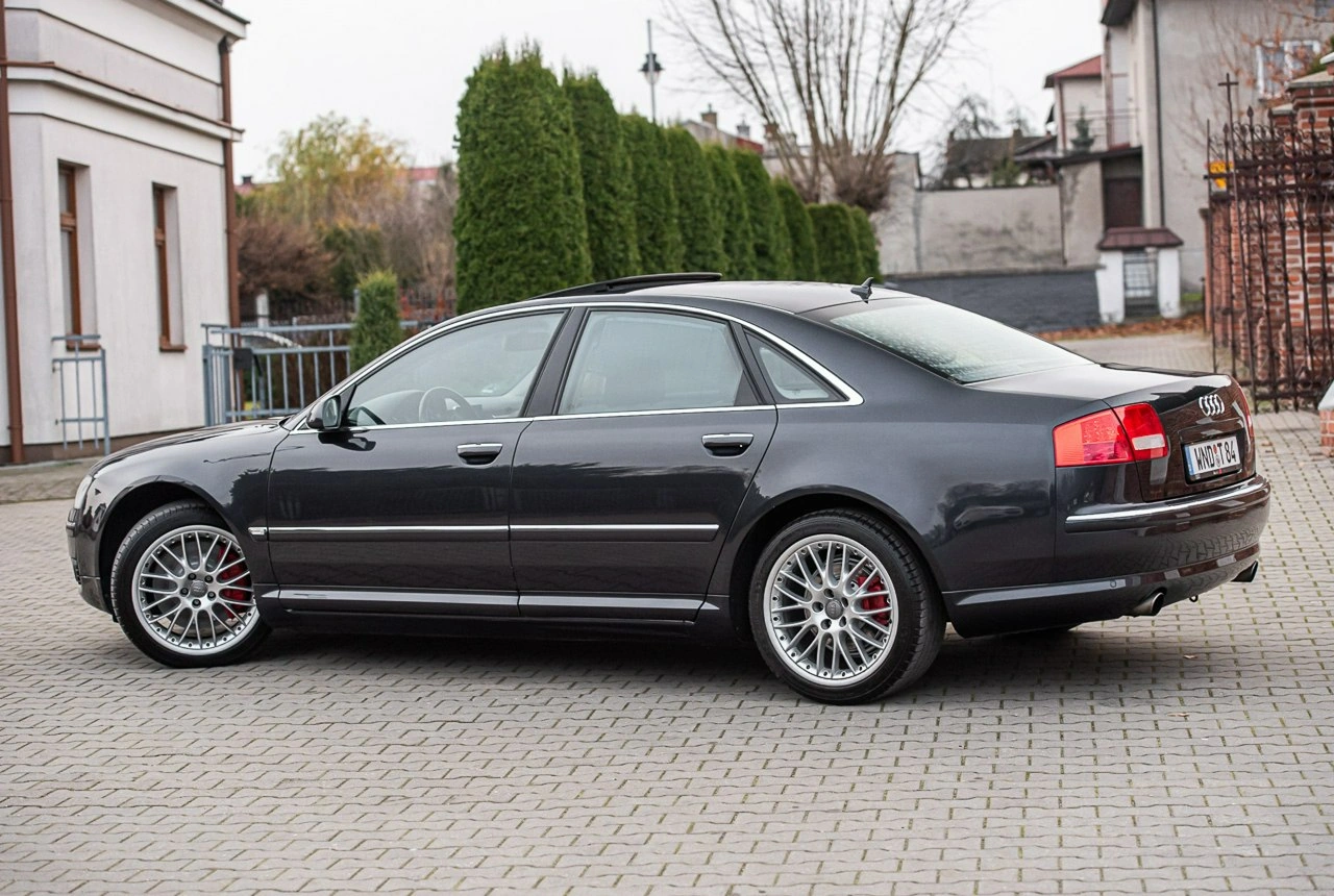 Audi A8 - Zdjęcie 13