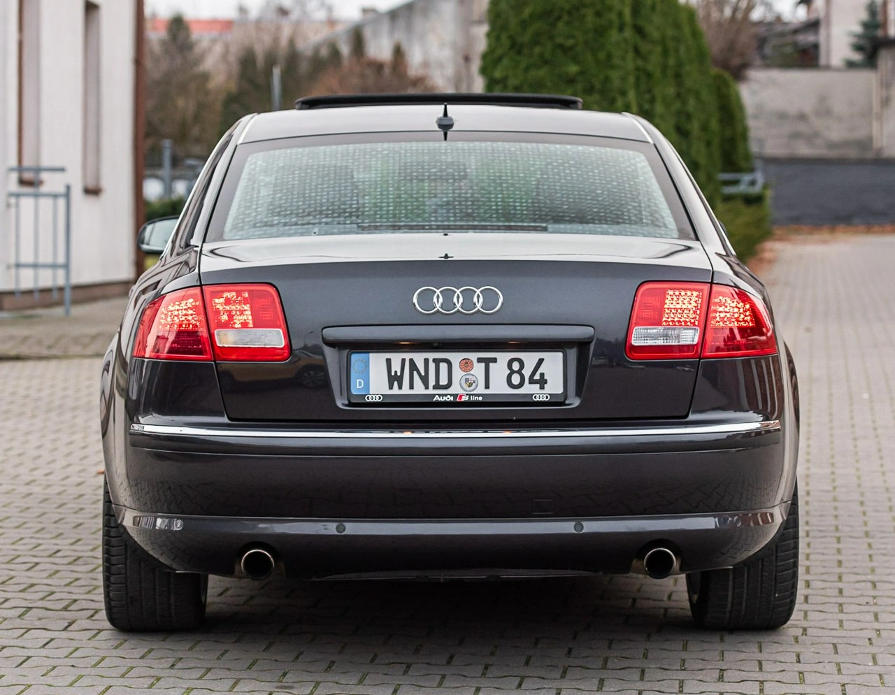 Audi A8 - Zdjęcie 15