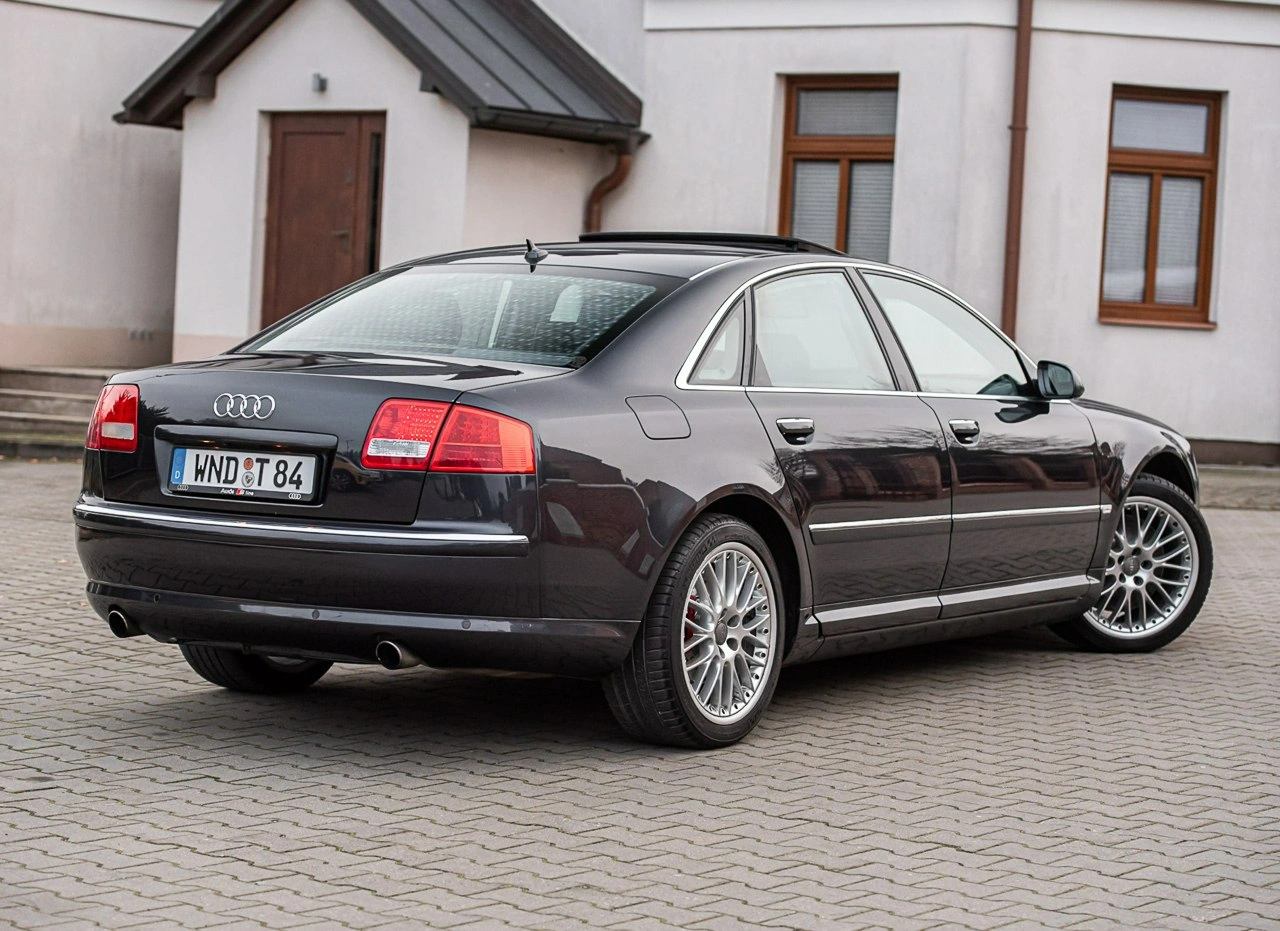 Audi A8 - Zdjęcie 16