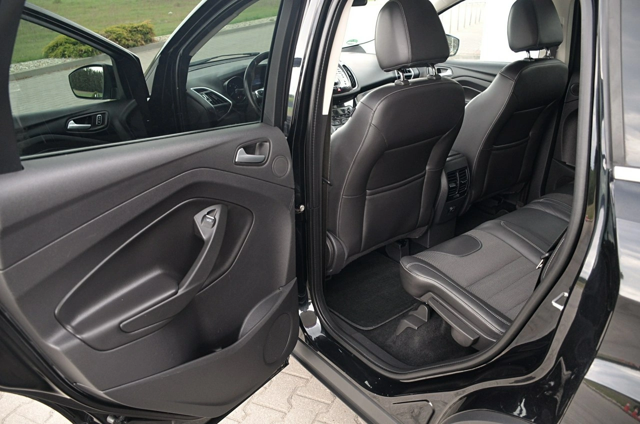 Ford Kuga - Zdjęcie 16