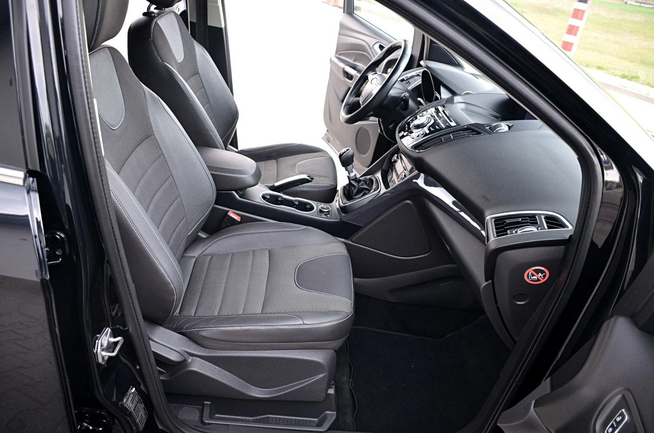 Ford Kuga - Zdjęcie 20