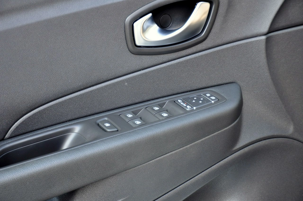 Renault Captur - Zdjęcie 36