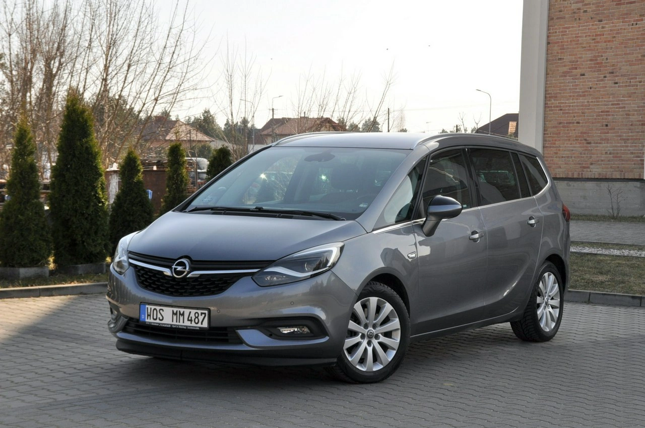 Opel Zafira - Zdjęcie 9