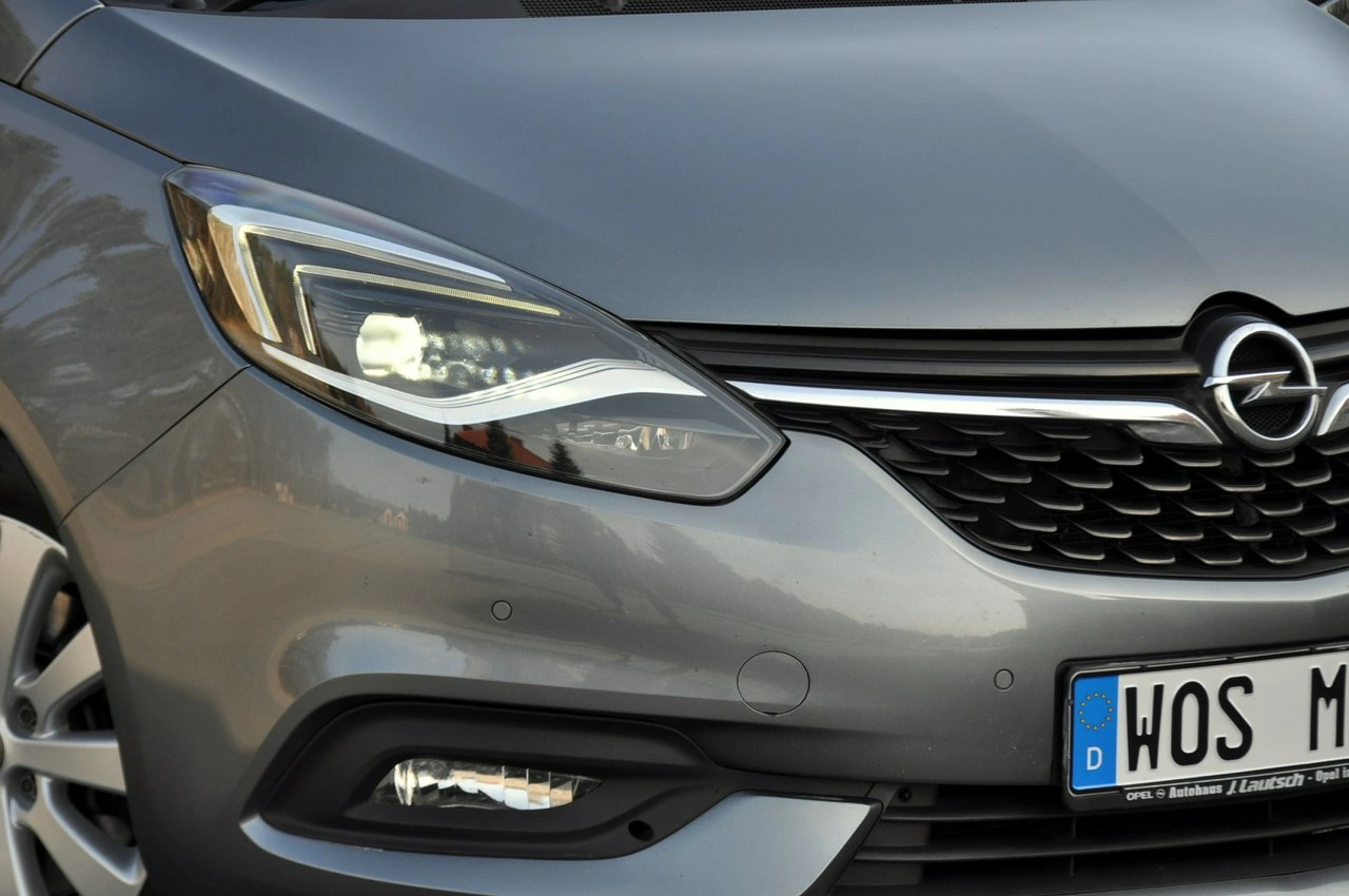 Opel Zafira - Zdjęcie 11