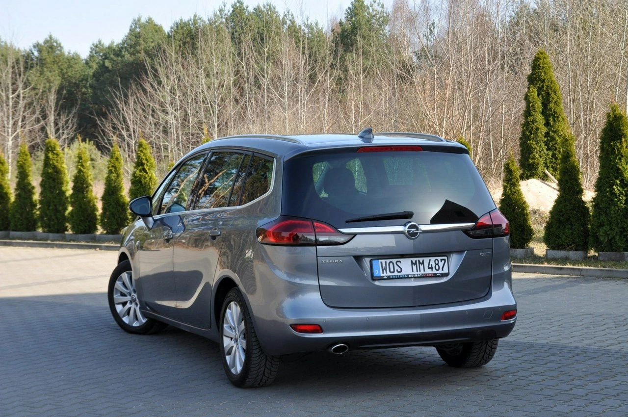 Opel Zafira - Zdjęcie 13