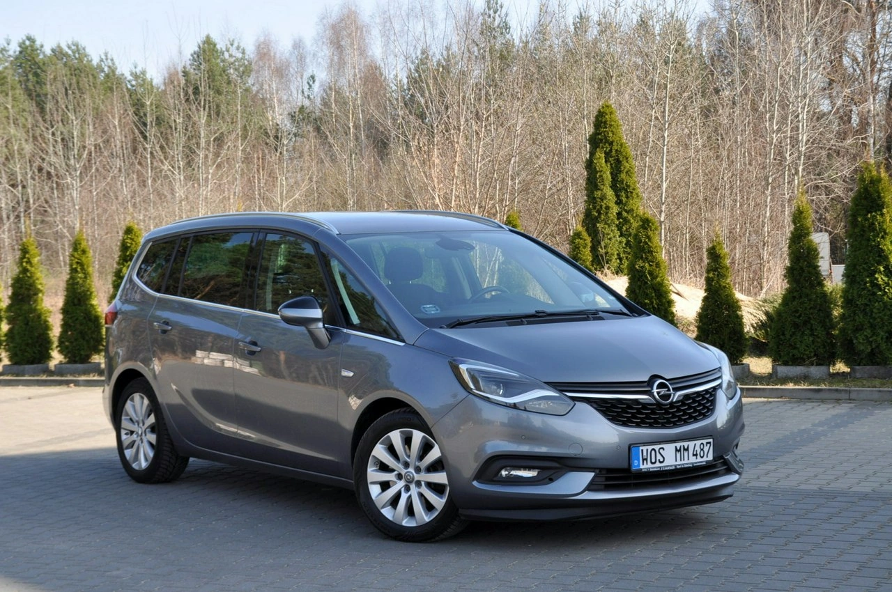 Opel Zafira - Zdjęcie 2