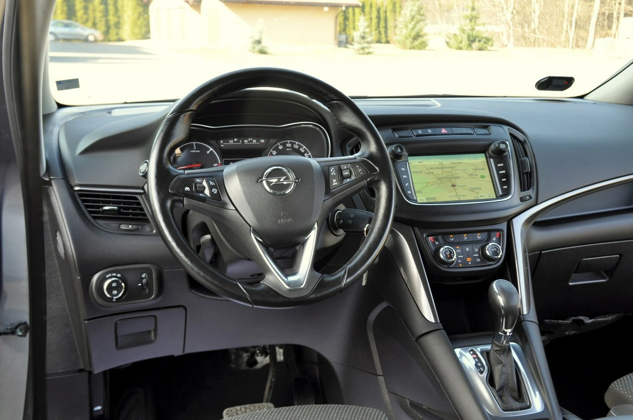 Opel Zafira - Zdjęcie 29