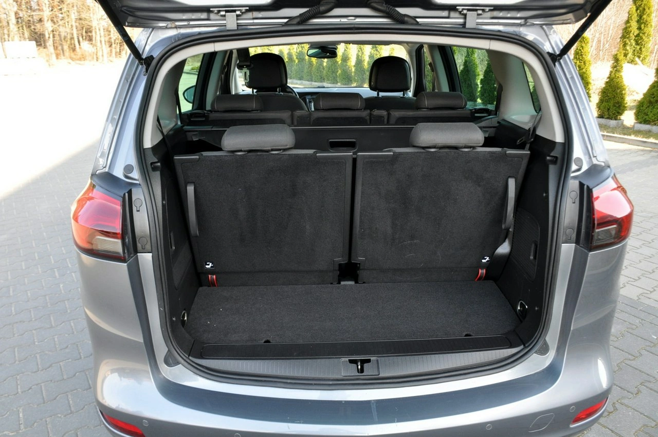 Opel Zafira - Zdjęcie 37