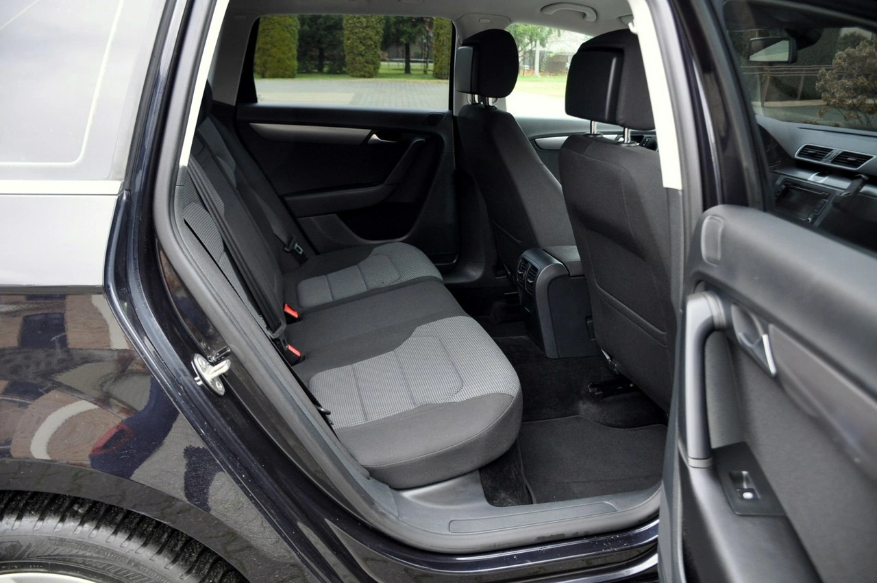 Volkswagen Passat - Zdjęcie 18