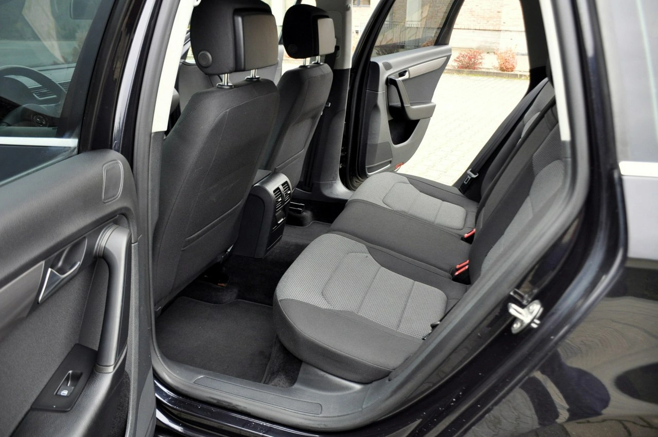 Volkswagen Passat - Zdjęcie 19