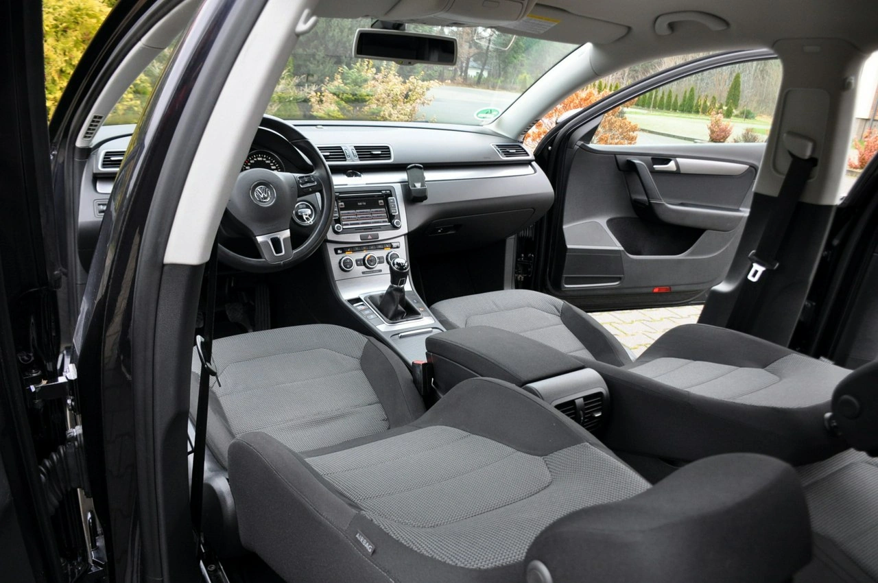 Volkswagen Passat - Zdjęcie 27