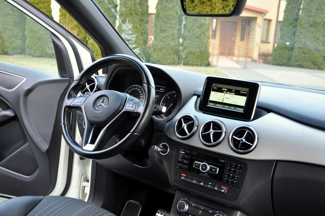 Mercedes B 220 - Zdjęcie 24