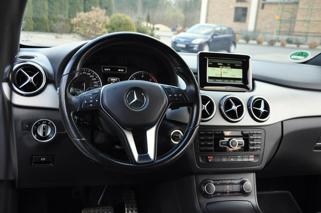 Mercedes B 220 - Zdjęcie 28