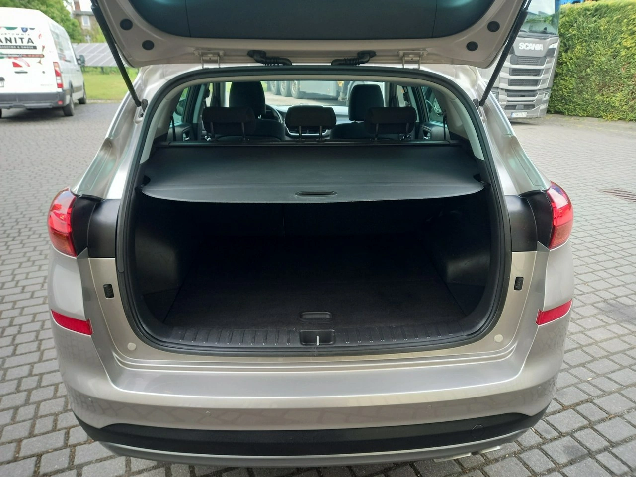 Hyundai Tucson - Zdjęcie 16
