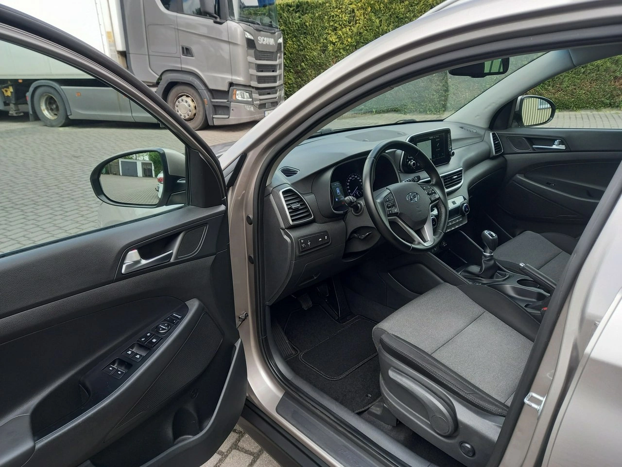Hyundai Tucson - Zdjęcie 22