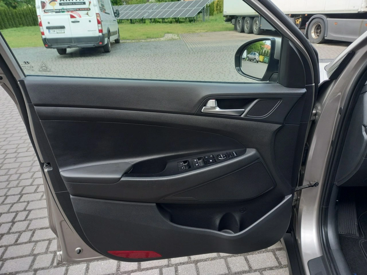 Hyundai Tucson - Zdjęcie 23