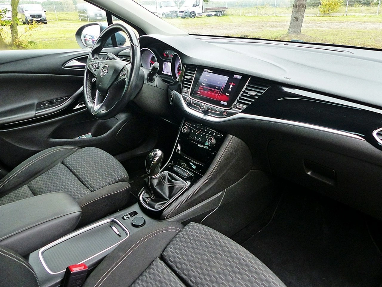 Opel Astra - Zdjęcie 24