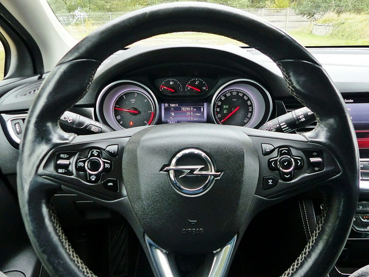 Opel Astra - Zdjęcie 27