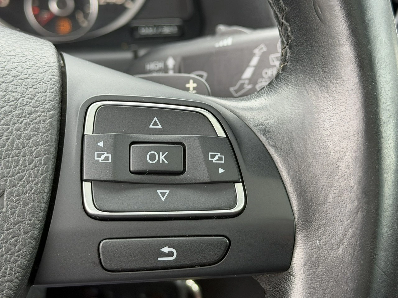 Volkswagen Tiguan - Zdjęcie 23