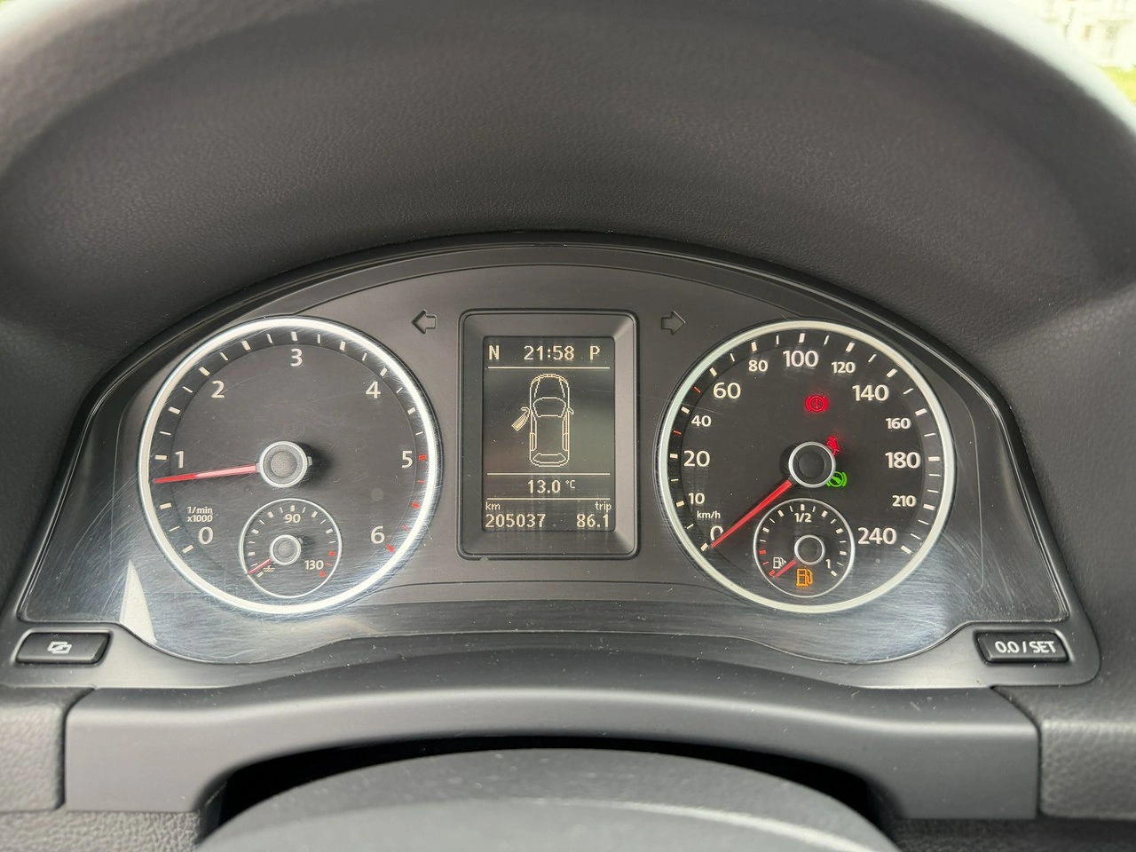 Volkswagen Tiguan - Zdjęcie 24