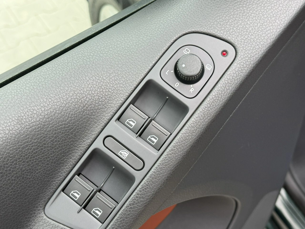 Volkswagen Tiguan - Zdjęcie 16