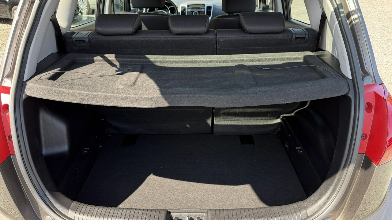 Kia Venga - Zdjęcie 11