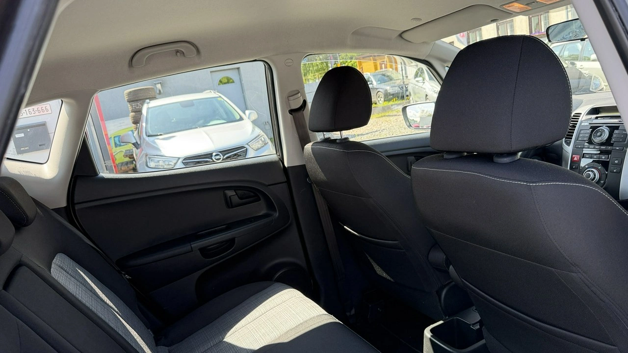 Kia Venga - Zdjęcie 21