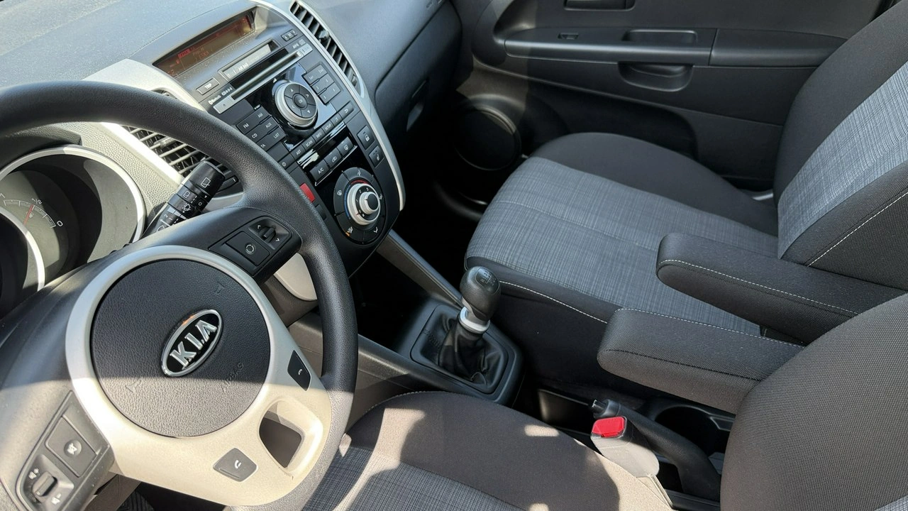 Kia Venga - Zdjęcie 25