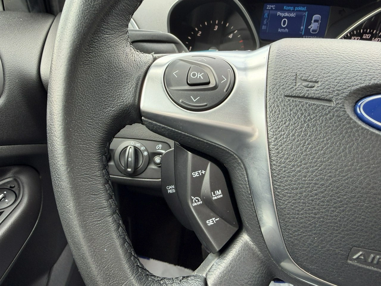 Ford Kuga - Zdjęcie 18