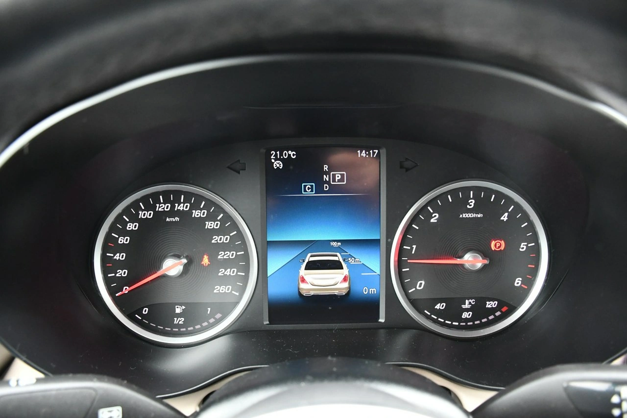 Mercedes GLC 200 - Zdjęcie 4
